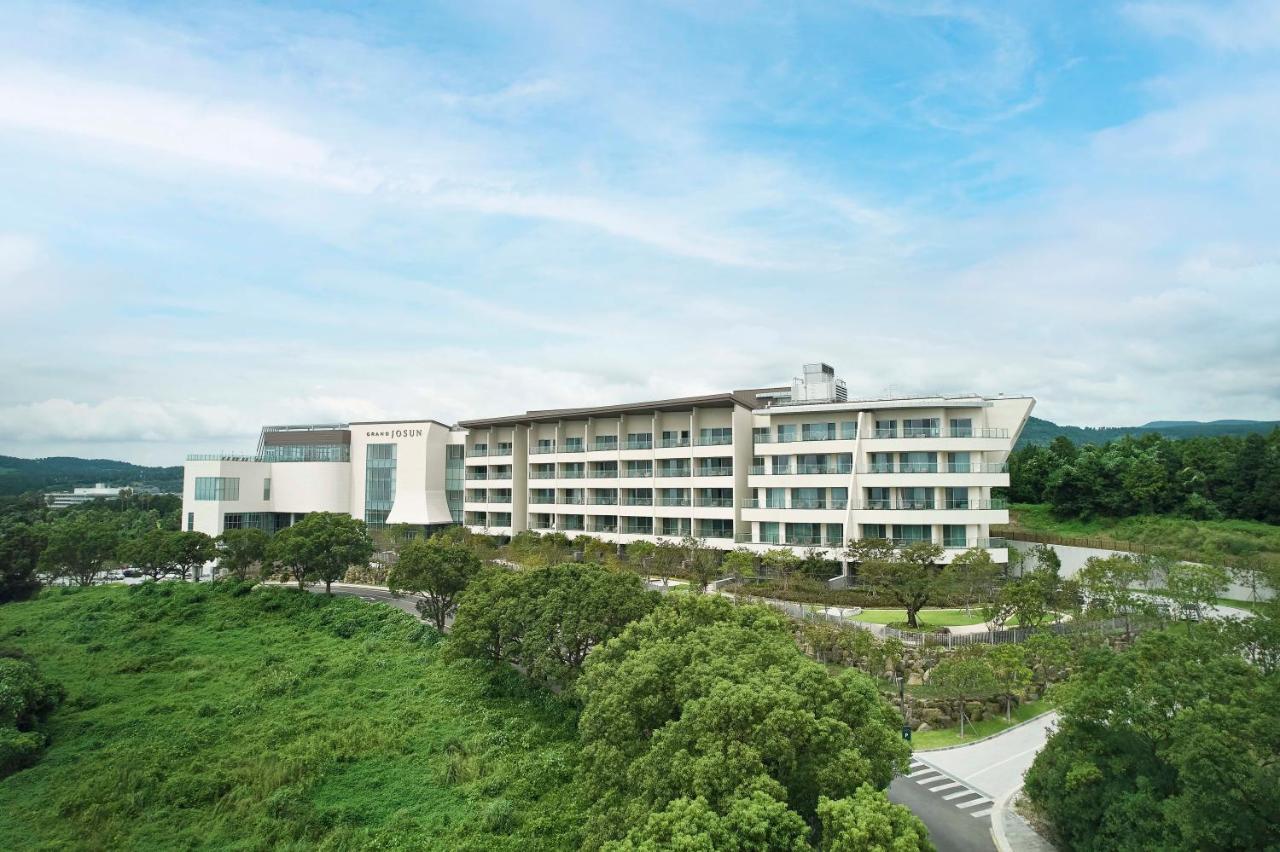 Grand Josun Jeju Hotel Сеогвипо Екстериор снимка